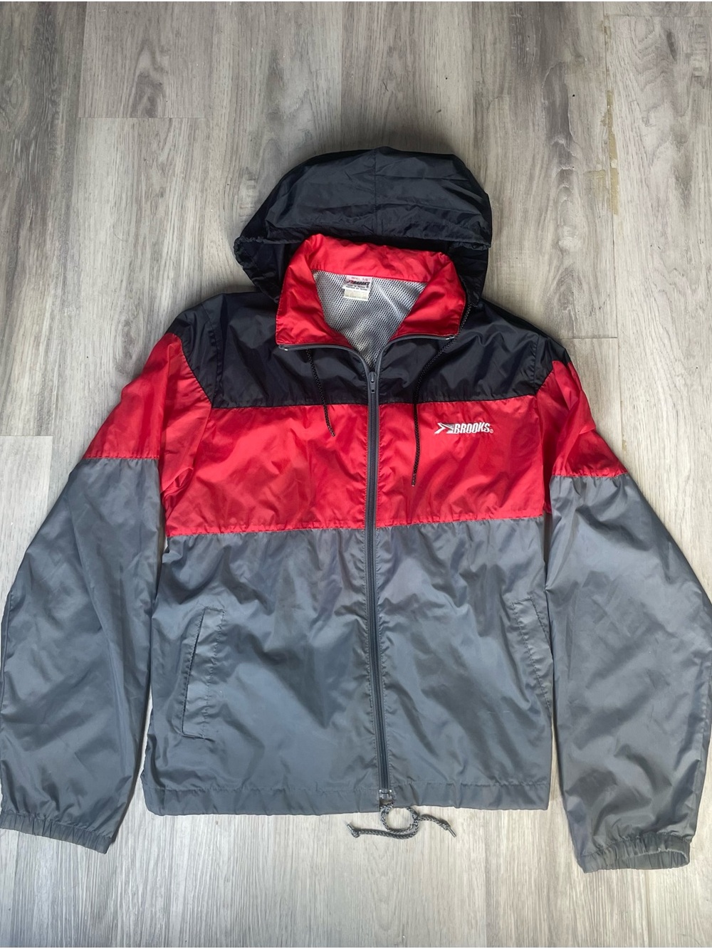 80’s Brooks Men’s Hooded Windbreaker Jacket - Red, Black, Gray